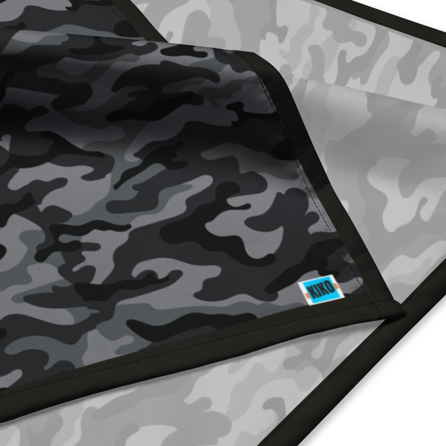 Bandana con estampado integral de camuflaje gris